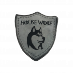 pelúcia escudo woof house